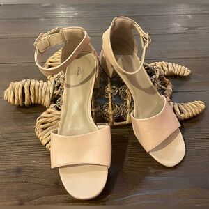 Clark’s Womens Elisa Dedra Rose Blush Beige sandals Size 10